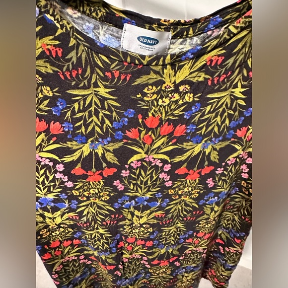 5 Women's Summer Tops and Blouses in XL. Old Navy, art9 (c18) - Picture 7 of 11